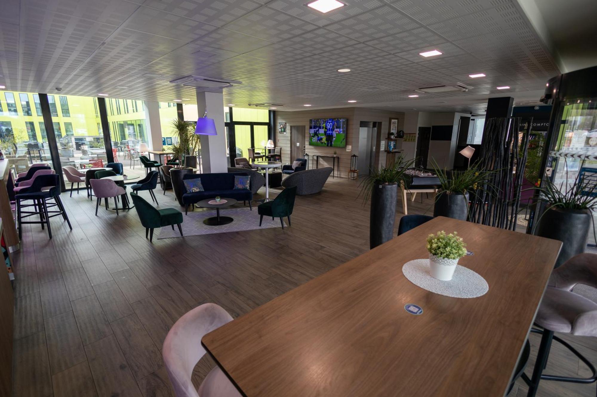 Campanile Belfort Montbeliard - Gare La Jonxion. Meroux Eksteriør bilde